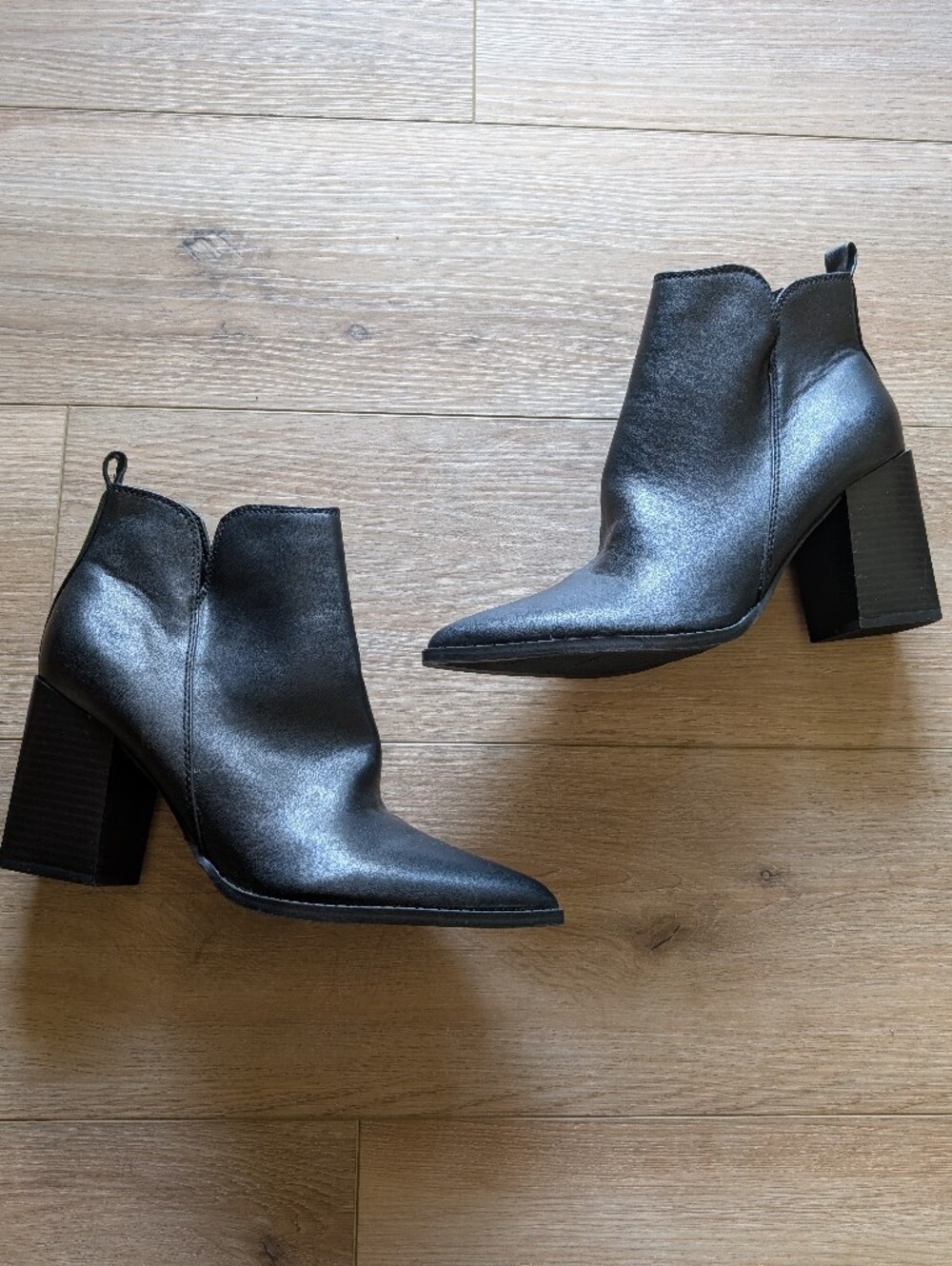 NWOT Nine West Birds Block Heel Black Leather Booties